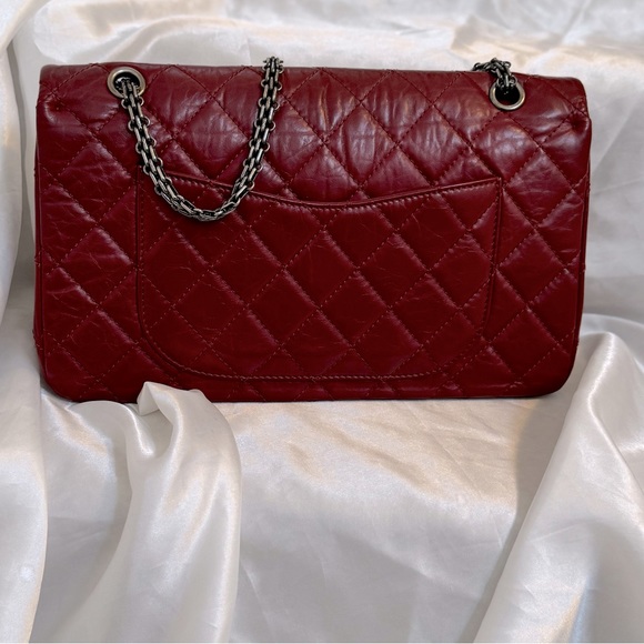 Chanel 2.55 Reissue Quilted Classic Double Flap Bag (Size 227) - Picture 2 of 16